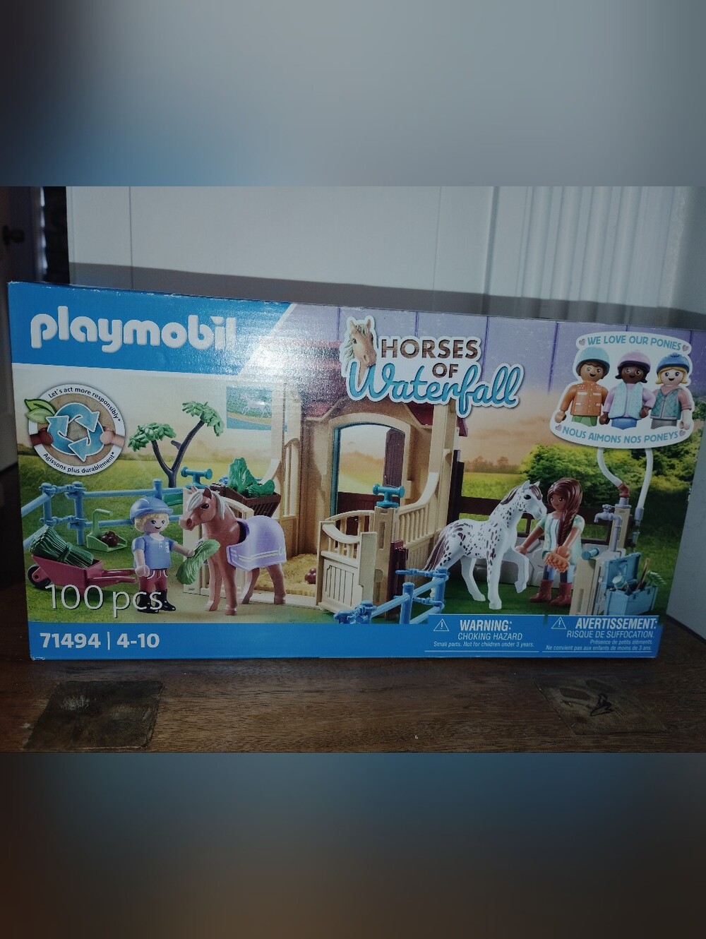 Horses of Waterfall Stable Playset -